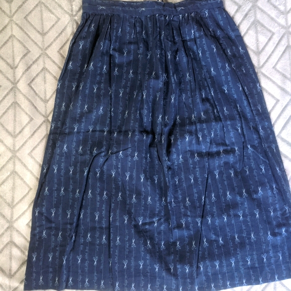 Vintage Navy Crafting Skirt - Picture 1 of 2